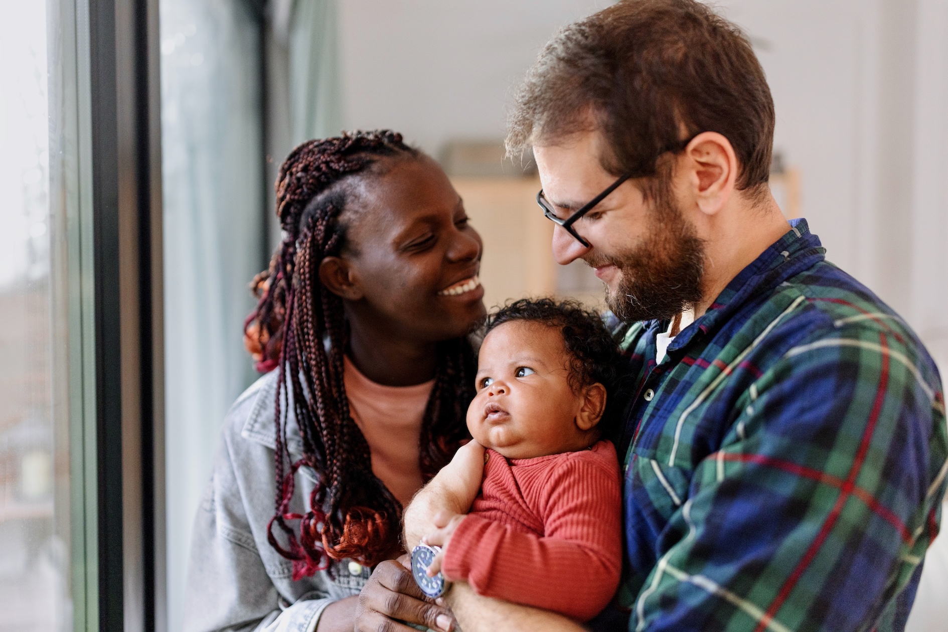 Sésame Biographies Respirez Racontez Partagez l'histoire de votre vie Biographe professionnel professionnelle Famille multiculturelle Mère Père Enfant Livre Récit de vie Souvenirs écrire séance biographie portrait lettre roman mémoires Paris Tours écrivain biographe faire écrire